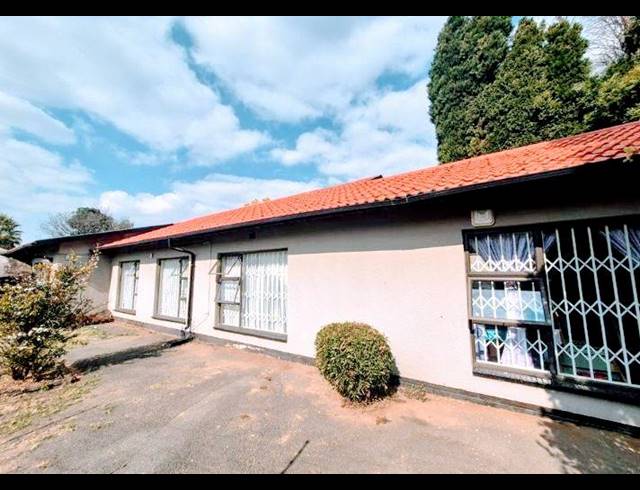 4 BEDROOM HOUSE FOR SALE IN RIDGEWAY